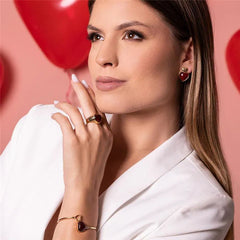 ANEL CORAÇÃO DOURADO PEDRA CABOCHÃO LISO