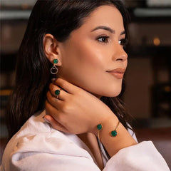 ANEL DOURADO DELICADO PEDRA CABOCHÃO 10M