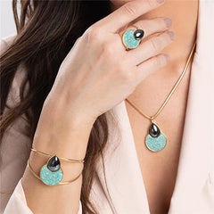 ANEL DE REGULAGEM DOURADO EM HEMATITA COM PEDRA FRAGMENTADA