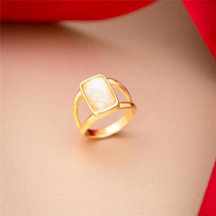 ANEL DOURADO RADIANTE PEDRA FACETADA