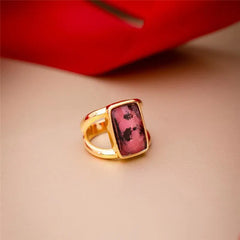 ANEL DOURADO RADIANTE PEDRA FACETADA