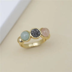 ANEL ZEN DOURADO TRES PEDRAS