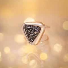 ANEL FOLHEADO A OURO LUMEN