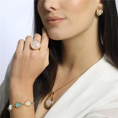 BRINCO DOURADO LIS PEDRA NATURAL CLÁSSICOS