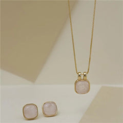 BRINCO SLIM DOURADO CABOCHÃO QUADRADO 10X10