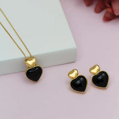 BRINCO CORAÇÃO DOURADO PEDRA CABOCHÃO DETALHE MINIMALISTA