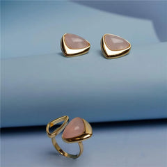 BRINCO DOURADO PEDRA STILETTO CABOCHÃO
