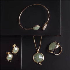 CONJUNTO FACETADO PEROLADO DOURADO PERFECT