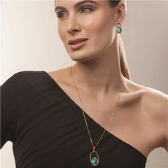 CONJUNTO DOURADO DETALHES PEDRA ESMERALDA FACETADA