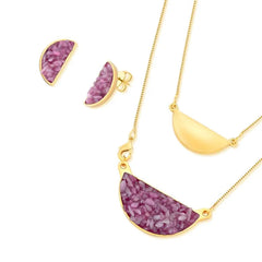 CONJUNTO DOURADO COM PINGENTE EXTRA E PEDRA FRAGMENTADA