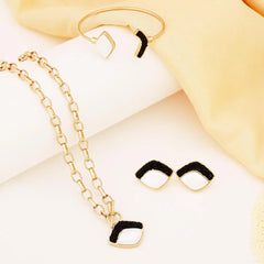 CONJUNTO AURA DOURADO FECHO FRONTAL COM PEDRA FRAGMENTADA