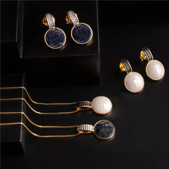 CONJUNTO UP FACETADO PEROLADO DOURADO COM RÓDIO BRANCO