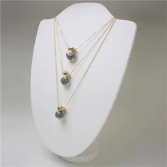 PINGENTE GARRAFINHA ZEN DOURADO COM PEDRINHAS (lisa)