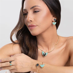 PULSEIRA ESTILO BRACELETE DOURADO EM HEMATITA COM PEDRA FRAGMENTADA