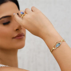 PULSEIRA DOURADA CONCHAS PEDRA FACETADA