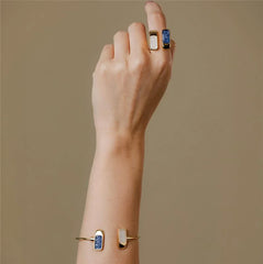 PULSEIRA DUAS PEDRAS LÚMEN FRAGMENTADAS DOURADO