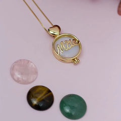 COMBO RELICÁRIO DOURADO MÃE COM QUATRO PEDRAS