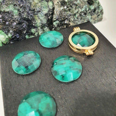 PEDRA DE ESMERALDA FACETADA PARA RELICÁRIO