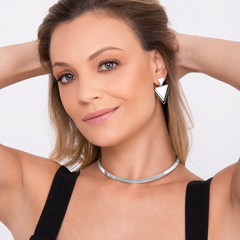 CHOKER/ARO SOLITARIO FOLHEADO A PRATA