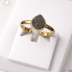 ANEL DE REGULAGEM DOURADO EM DRUSA FORMATO GOTA