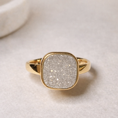 ANEL DOURADO DE REGULAGEM EM DRUSA FORMATO QUADRADO