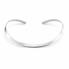 CHOKER/ARO SOLITARIO FOLHEADO A PRATA